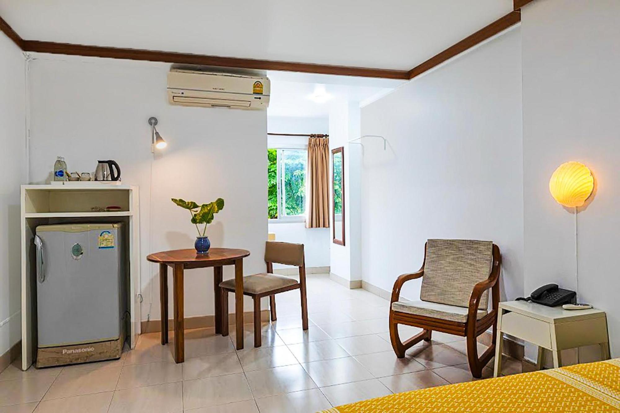 Collection O Howard Square Boutique Hotel Bangkok Exterior foto