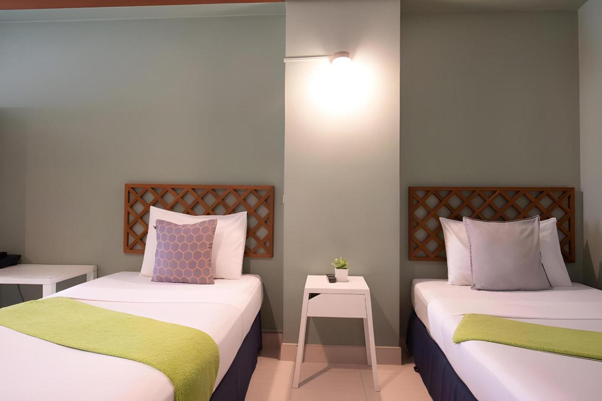 Collection O Howard Square Boutique Hotel Bangkok Exterior foto