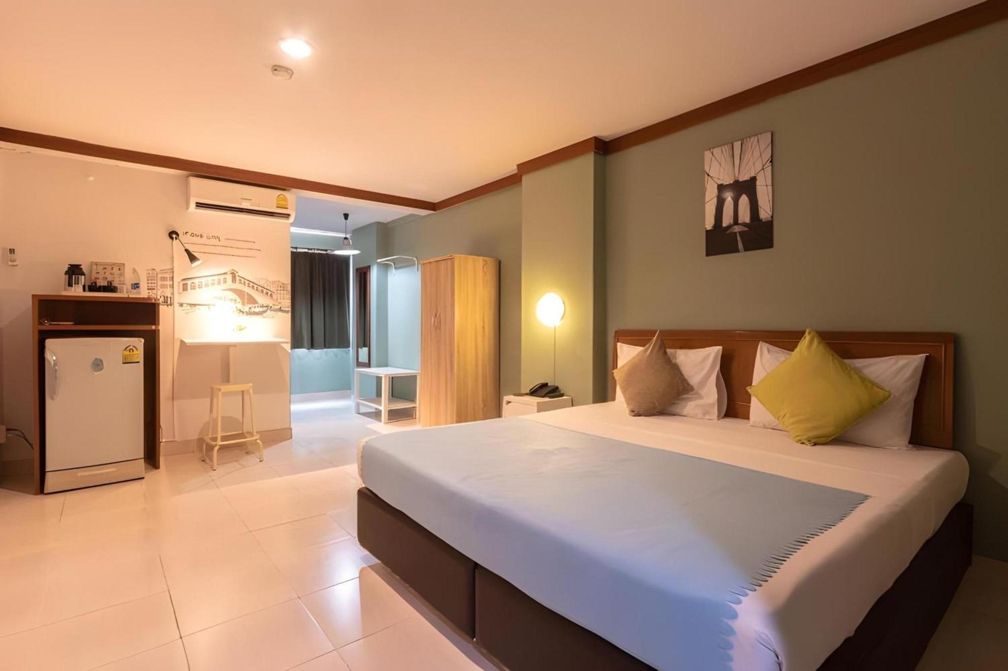 Collection O Howard Square Boutique Hotel Bangkok Exterior foto