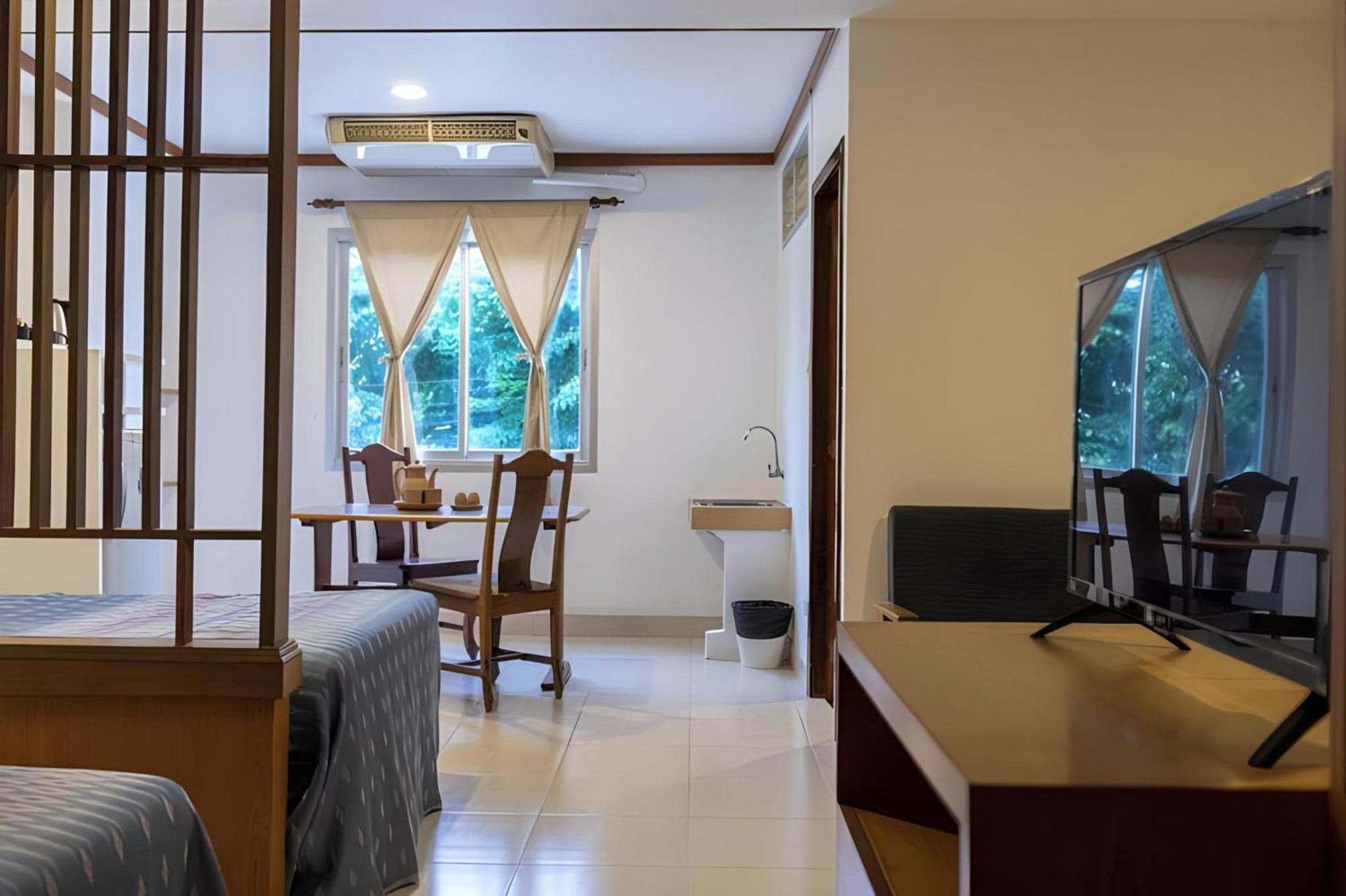 Collection O Howard Square Boutique Hotel Bangkok Exterior foto